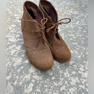 MIA leather wedges 7.5